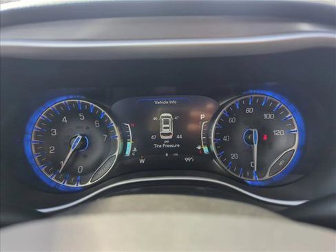 New 2026 Chrysler Voyager LX image 7