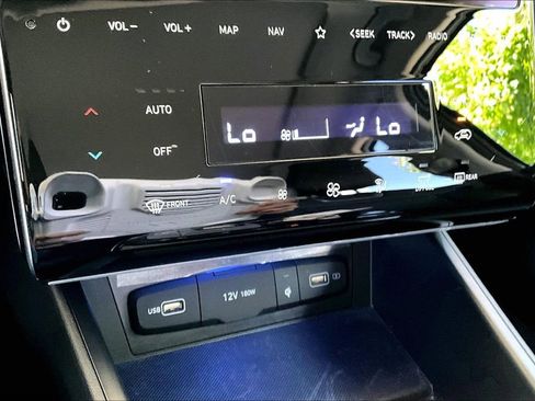Used 2022 Hyundai Tucson Limited FWD image 14