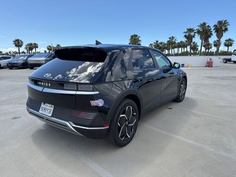 Used 2024 Hyundai Ioniq 5 SEL image 3