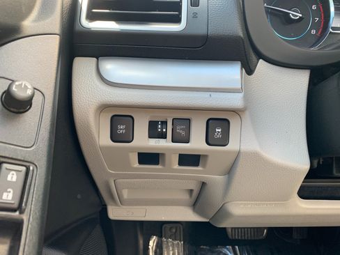 Used 2018 Subaru Forester 2.5i Premium AWD/4WD image 24