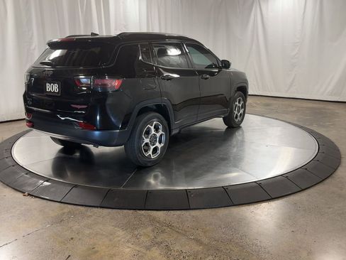 Used 2022 Jeep Compass Trailhawk w/ Trailhawk Elite Group image 8