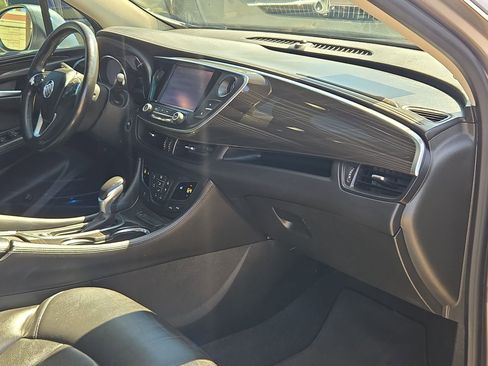 Used 2020 Buick Envision Essence image 30