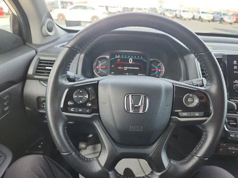 Used 2022 Honda Pilot Touring image 32