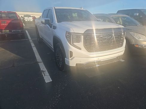 Used 2022 GMC Sierra 1500 Denali Ultimate image 3