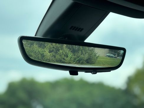 Used 2024 Buick Enclave Premium image 24