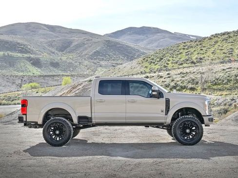 New 2026 Ford F250 Lariat w/ Black Appearance Package AWD/4WD image 4