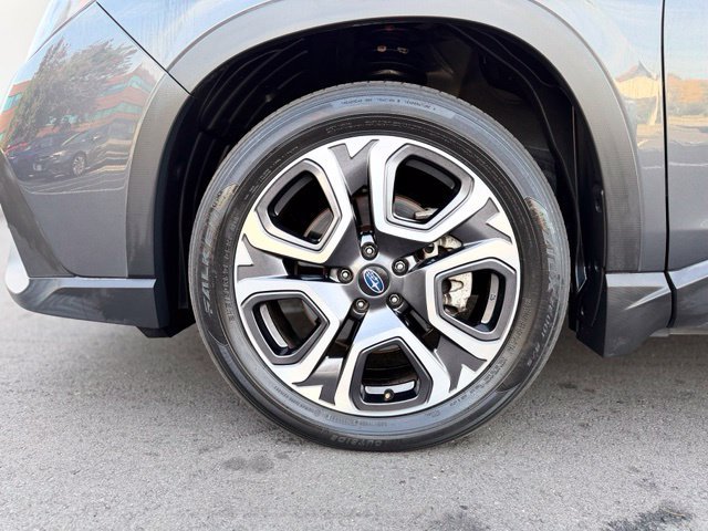Used 2023 Subaru Ascent Touring AWD/4WD image 32
