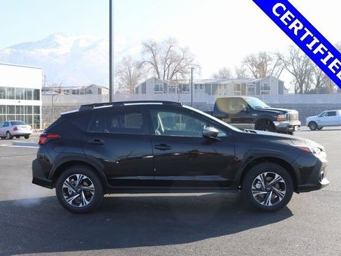 Used 2025 Subaru Crosstrek 2.0i Premium image 2