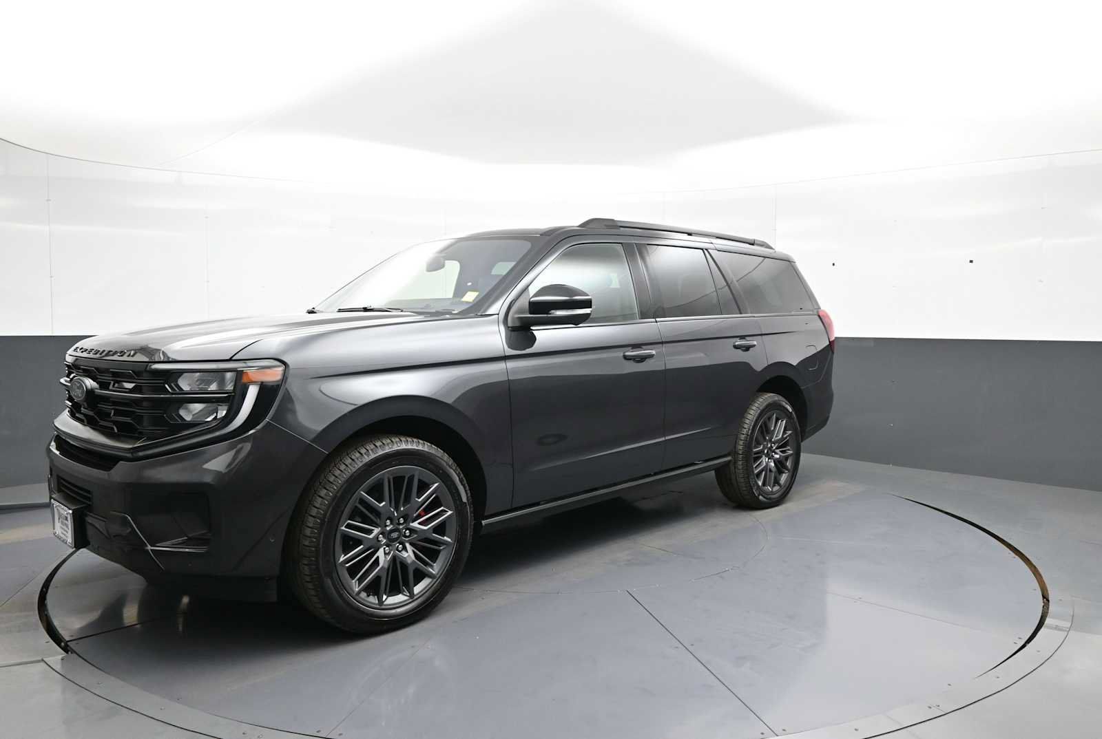 Used 2025 Ford Expedition Platinum w/ Stealth Performance Package AWD/4WD image 10