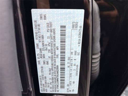 Used 2025 Ford Escape ST-Line image 31