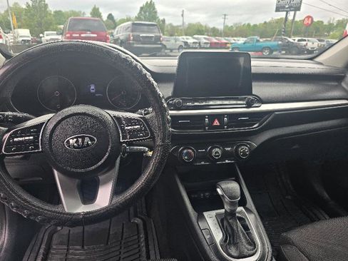 Used 2020 Kia Forte LXS FWD image 8