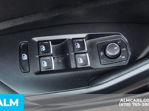 Used 2025 Volkswagen Jetta Sport FWD image 37