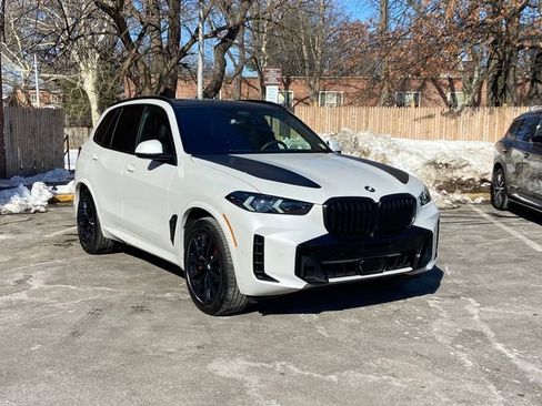 Certified 2024 BMW X5 xDrive40i w/ M Sport Package image 3
