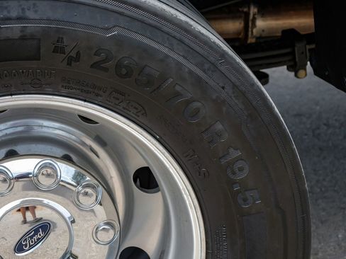 Used 2022 Ford F450 Platinum w/ FX4 Off-Road Package AWD/4WD image 64