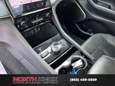 Used 2022 Jeep Grand Cherokee L Limited AWD/4WD image 11