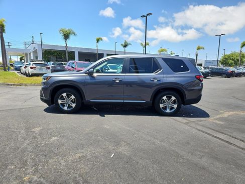Used 2025 Honda Pilot EX-L image 4