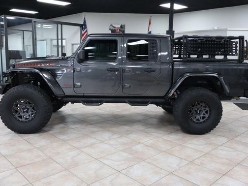 Used 2021 Jeep Gladiator Mojave image 2