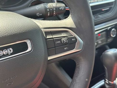 Used 2022 Jeep Compass Latitude AWD/4WD image 30