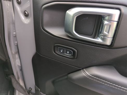 Used 2023 Jeep Wrangler Unlimited Sahara w/ Cold Weather Group image 34