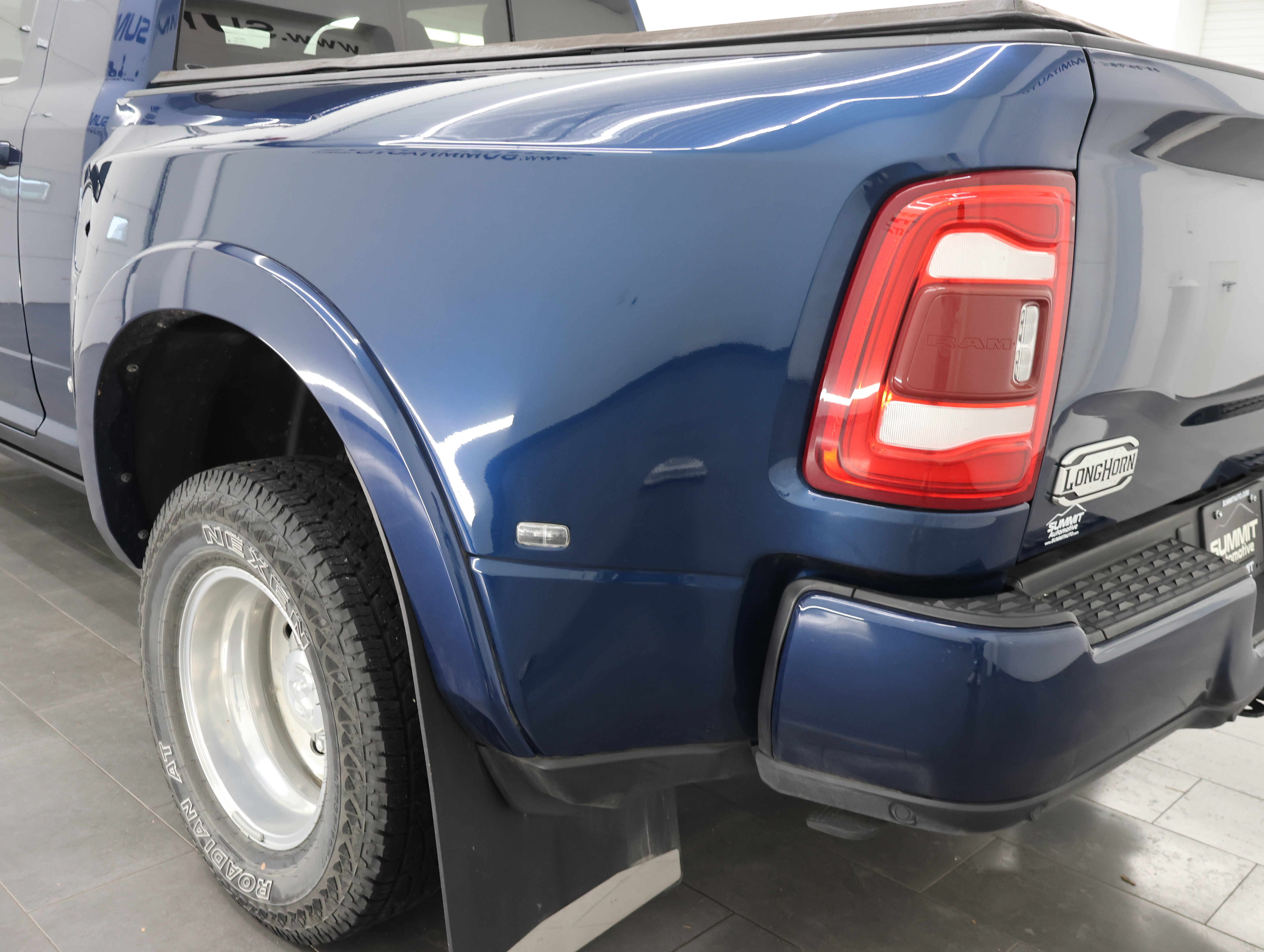 Used 2023 RAM 3500 Limited AWD/4WD image 36