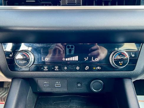 Used 2024 Mitsubishi Outlander SE image 31