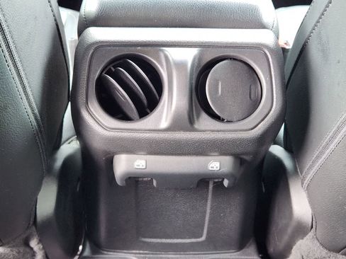 Used 2023 Jeep Gladiator Sport AWD/4WD image 28