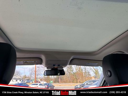 Used 2017 Jaguar F-PACE 20d Sport Utility 4D image 13