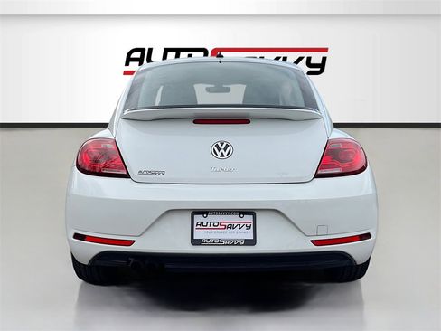 Used 2017 Volkswagen Beetle 1.8T S image 6