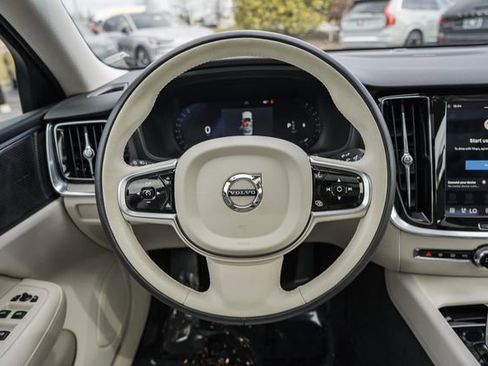 Used 2025 Volvo S60 B5 Plus AWD/4WD image 28