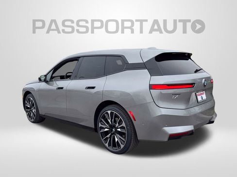 Used 2026 BMW iX xDrive45 image 3