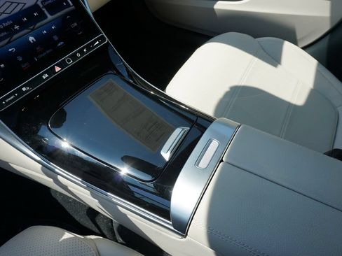 Used 2024 Mercedes-Benz C 300 Sedan image 18