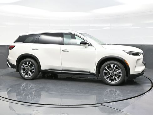 Used 2025 INFINITI QX60 Luxe w/ Cargo Package AWD/4WD image 8