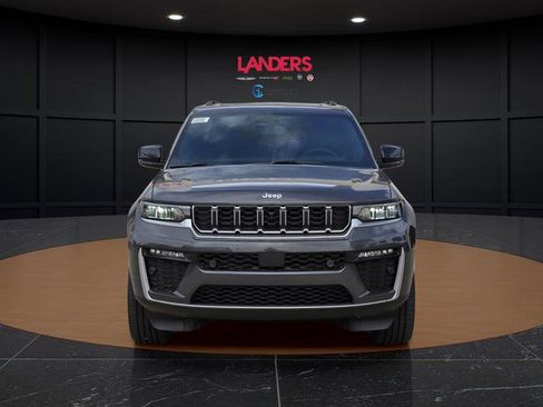 New 2026 Jeep Grand Cherokee L Limited AWD/4WD image 4