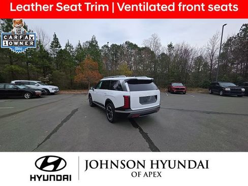 Used 2026 Hyundai Palisade Limited AWD/4WD image 17