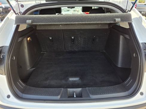 Certified 2024 Chevrolet Trax LT w/ Sunroof Package FWD image 13