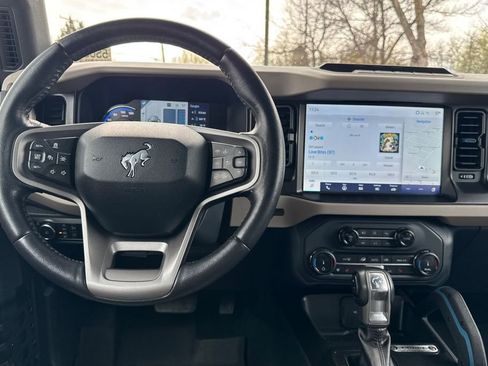 Used 2022 Ford Bronco Wildtrak image 14