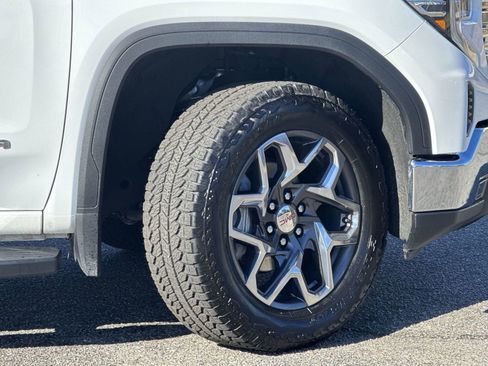 Used 2025 GMC Sierra 1500 SLT w/ SLT Premium Plus Package image 12