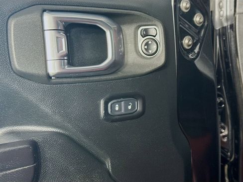 Used 2021 Jeep Gladiator Sport AWD/4WD image 18