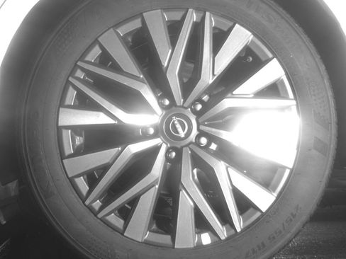 Used 2025 Nissan Altima 2.5 SV FWD image 14
