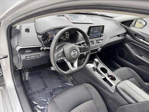 Used 2022 Nissan Altima 2.5 SV image 11