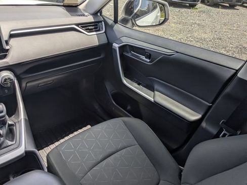 Used 2023 Toyota RAV4 XLE FWD image 20