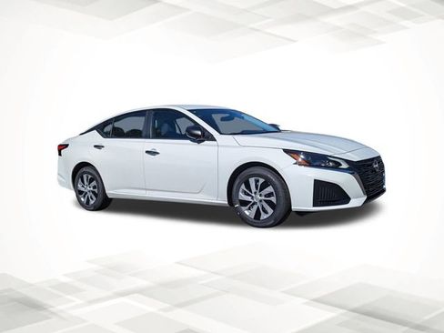 New 2025 Nissan Altima 2.5 S image 2