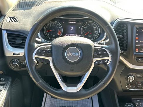 Used 2015 Jeep Cherokee Limited w/ Luxury Group image 21