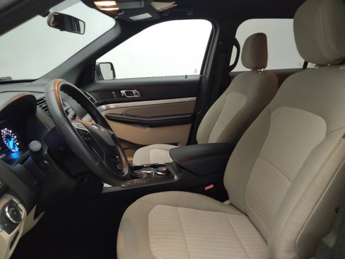 Used 2018 Ford Explorer 4WD image 17