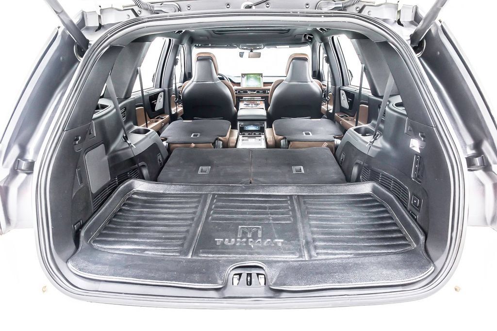 Used 2020 Lincoln Aviator Reserve w/ Equipment Group 202A AWD/4WD image 39