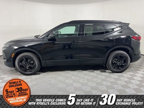 Used 2023 Chevrolet Blazer LT w/ Midnight/Sport Edition image 9