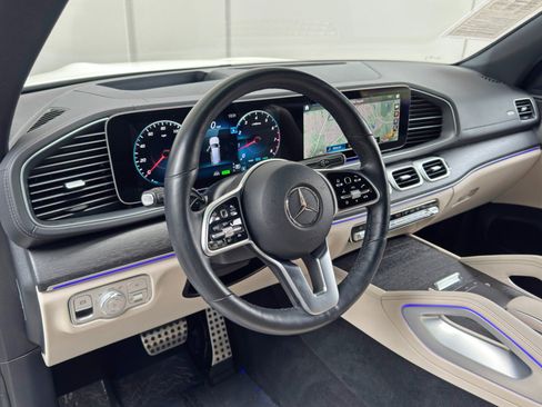 Used 2023 Mercedes-Benz GLS 450 4MATIC image 14