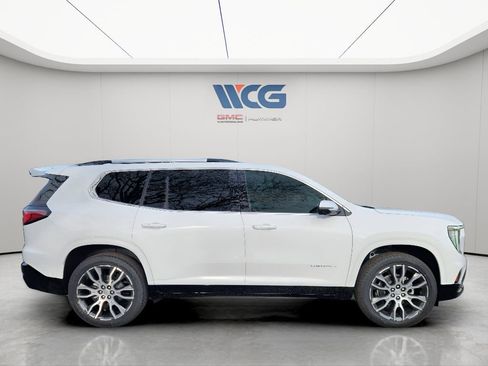 New 2026 GMC Acadia Denali Ultimate w/ LPO, Illumination Package image 3
