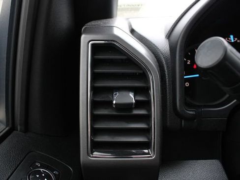 Used 2017 Ford F150 XLT w/ Equipment Group 302A Luxury AWD/4WD image 8