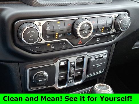 Used 2020 Jeep Gladiator Overland image 17